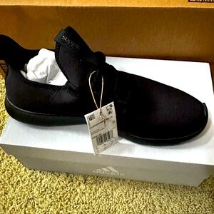 Brand New Adidas Cloudfoam Pure 2.0 Women’s size 11